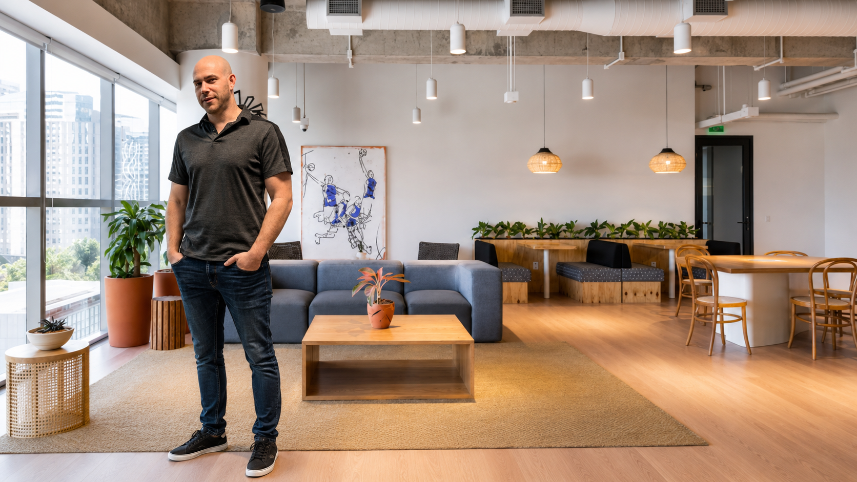 Marcelo Nahoum em um ambiente de trabalho